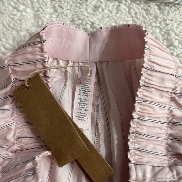 Skims Small Pale Pink Pencil Stripe Cotton Poplin Shorts NWT Cotton Clean Core - Picture 6 of 6